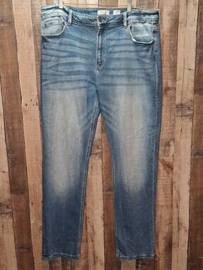 KanCan  Women's Jeans Size 36 Kurvy Mid Rise Straight Long